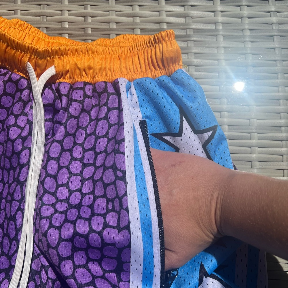 Colorful Star Pattern Basketball Shorts Size Small - Picture 5 of 10